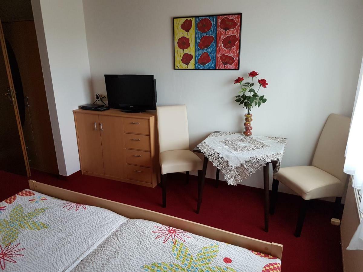 Pension Altmann Sankt Magdalena ภายนอก รูปภาพ